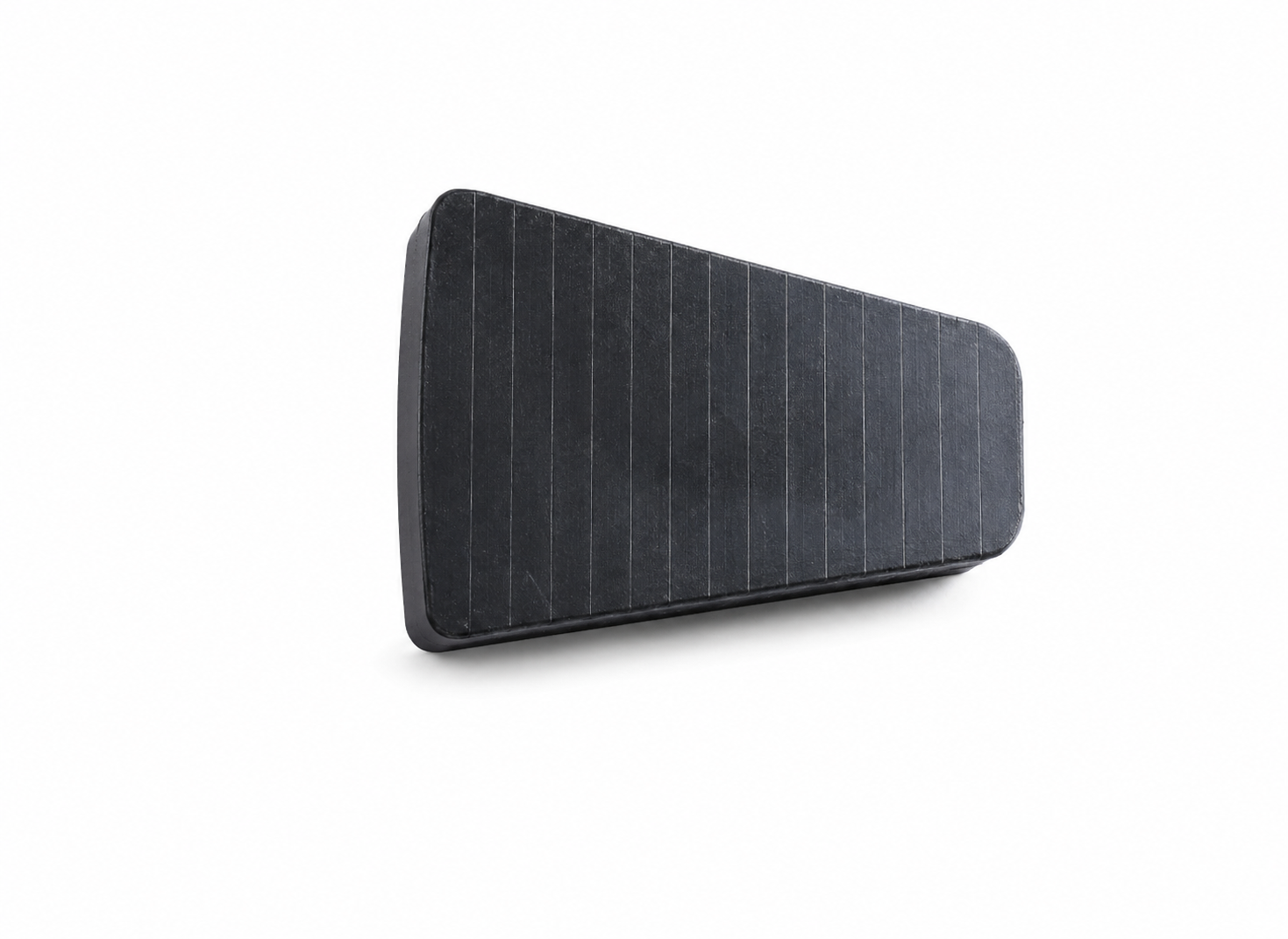 Laminated magnet assembly made from electrically insulated segments